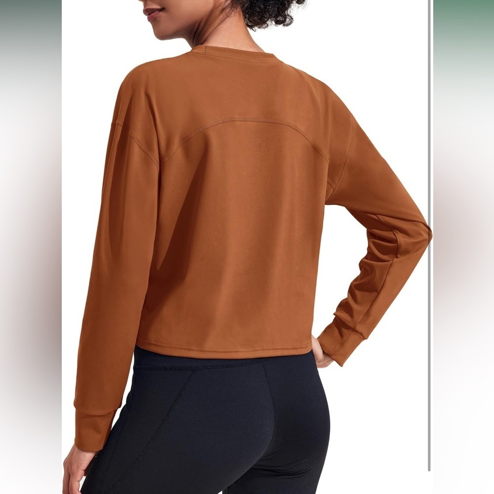NWT Cropped Long Sleeve Workout Top - size M - Picture 2 of 6
